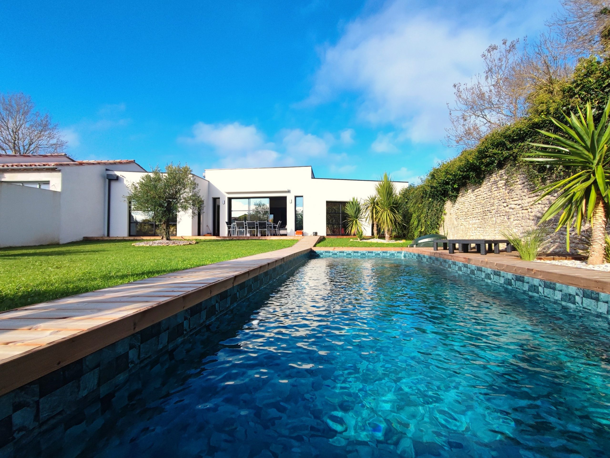 Villa Neuve Lagord 5 pièce(s) 170 m2